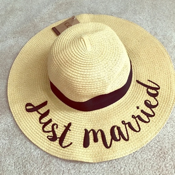 C.C EXCLUSIVES UV Protection "Just Married" wide brim beach/sun hat NWT - Picture 1 of 5